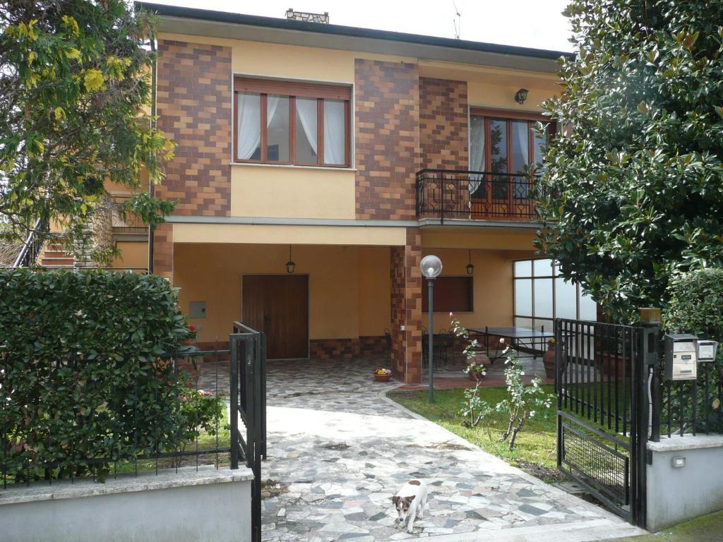 Certe Notti Bed & Breakfast ปิซา ภายนอก รูปภาพ